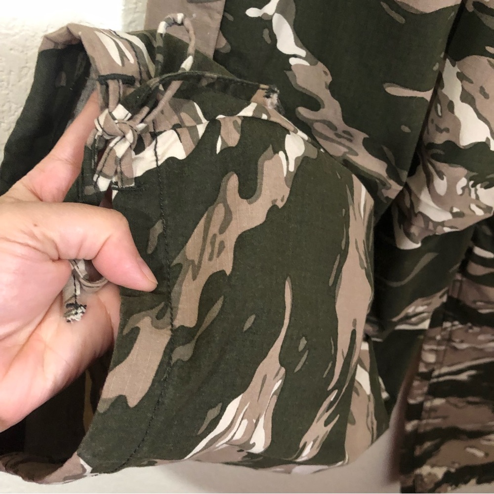 Good American Womens 10/30 Forest Camo Pants Pockets Drawstrings NWT - Picture 7 of 13